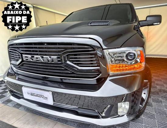 RAM CLASSIC 5.7 V8 GASOLINA LARAMIE NIGHT EDITION CD 4X4 AUTOMÁTICO RAM CLASSIC 5.7 V8 GASOLINA LARAMIE NIGHT EDITION CD 4X4 AUTOMÁTICO
